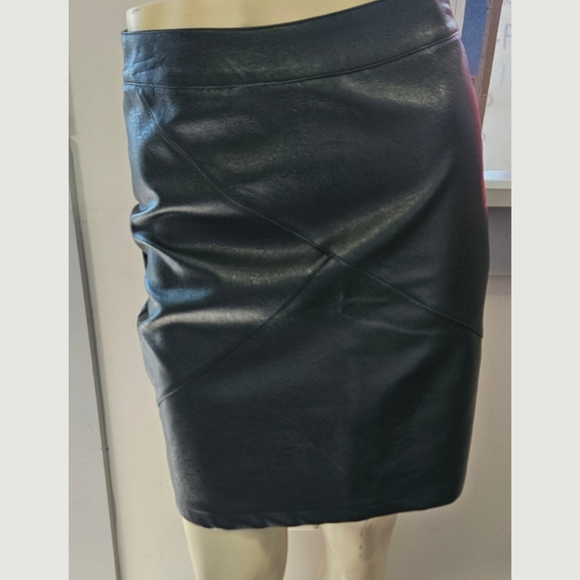 Zeagoo Mini skirt, PU, Forest green, Sm, EUC ✔️ - Picture 2 of 8